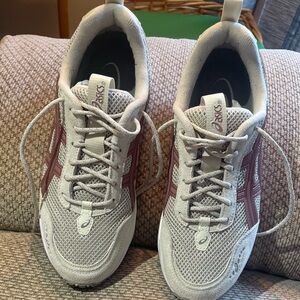 ASICS Light Gray Mesh Sneakers with Mauve Accents